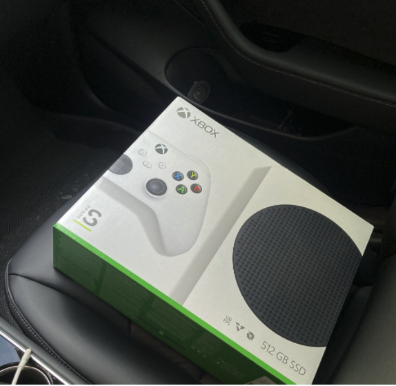 在副驾的 xbox